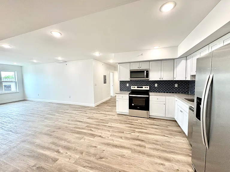 4077 Lancaster Ave #311-R — Photo 10
