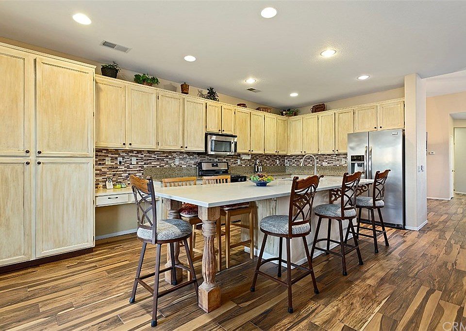 1st image of 29238 Paradise Canyon Dr
