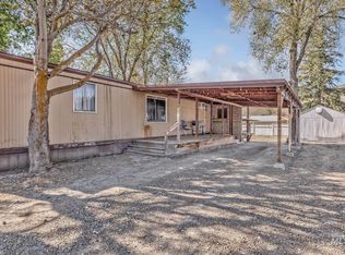 265 E Madison St, Huntington, OR 97907