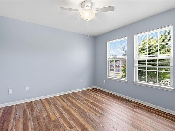 3rd image of 1803 Villa Dr