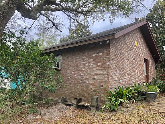 3rd image of 1836 Seacrest Dr