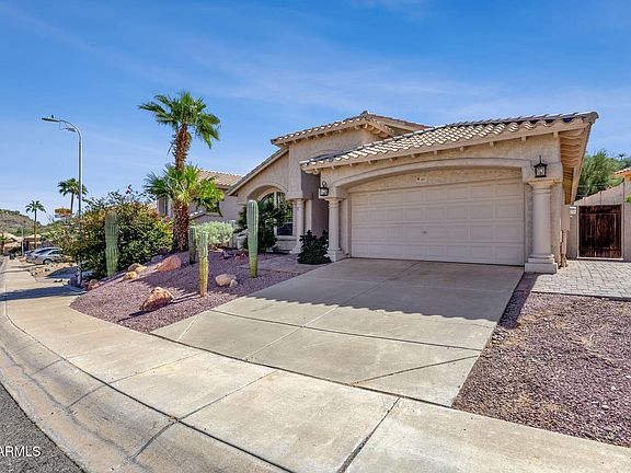 4th image of 621 E GOLDENROD Street