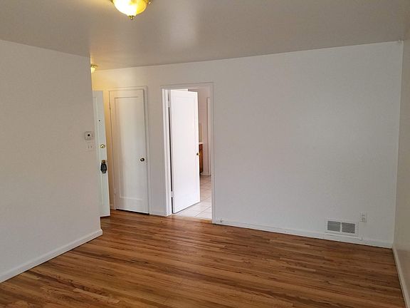 3rd image of 788 E 5th Ave APT 2