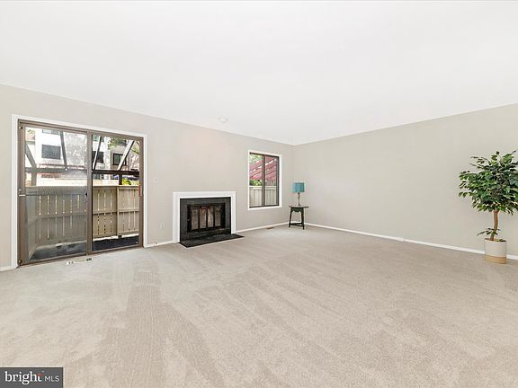 3rd image of 9324 Sparrow Valley Dr