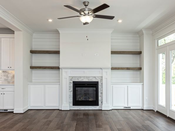 virginia-beach-virginia-446748317 picture