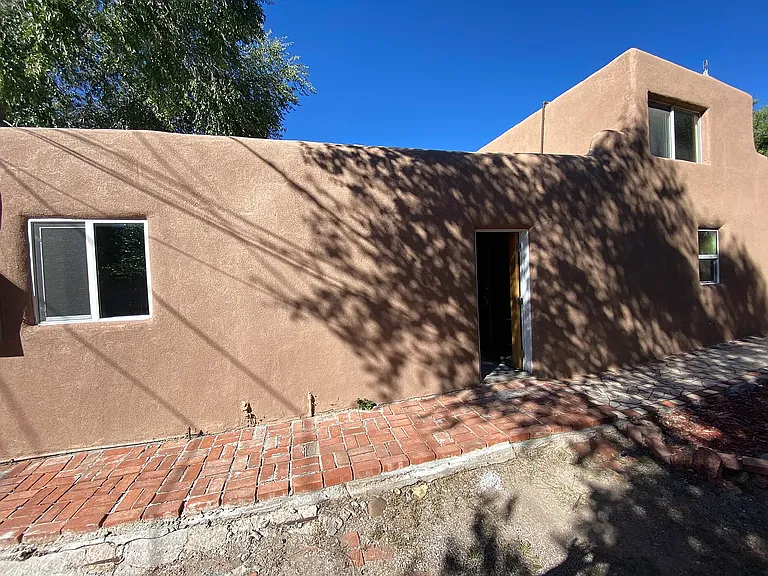 149 Candelario St #B — Photo 6