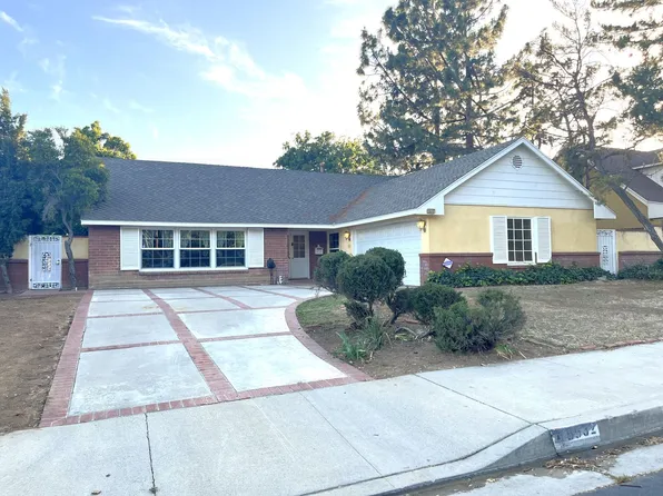 5532 Peacock Ln, Riverside, CA 92505