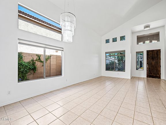 5th image of 4940 E JUSTICA Street