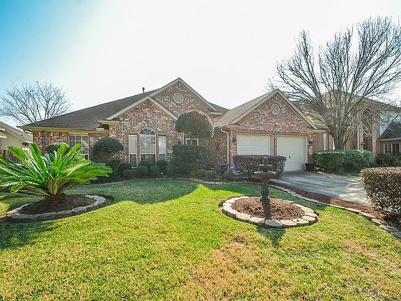 2nd image of 1827 Arrowhead Ct