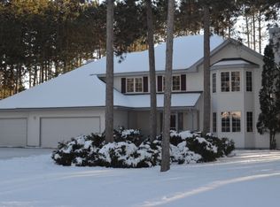 2470 Shadowview Cir, Plover, WI 54467