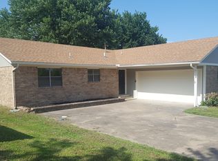 1408 W Eddy St, Claremore, OK 74017