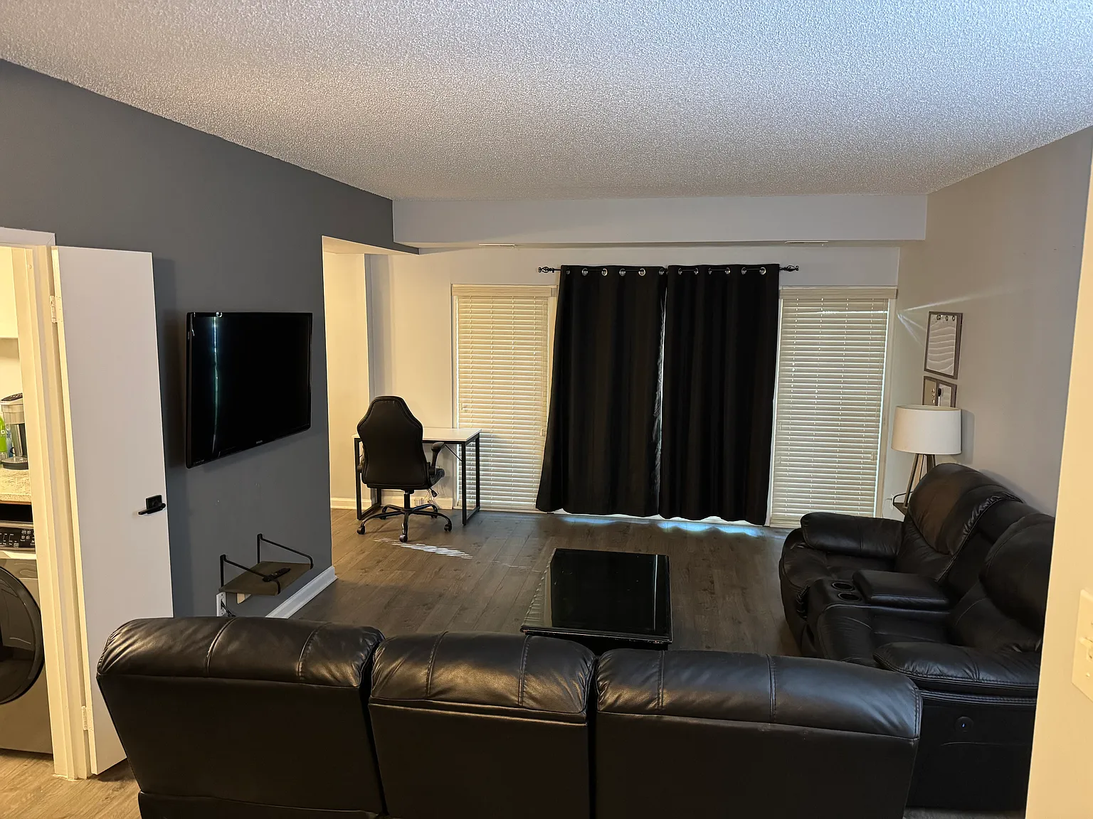 1 bed, 980 sqft, $2,000 — Photo 4
