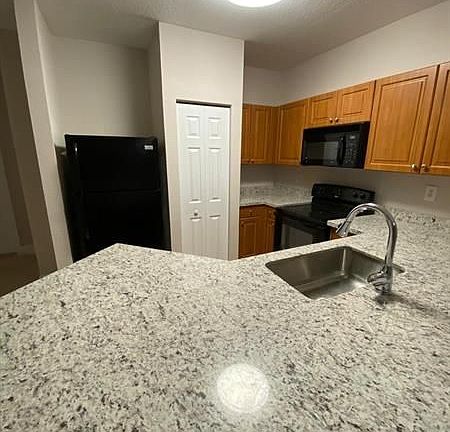 3rd image of 6522 Catalina Ln #6522