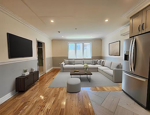 1st image of 564 19th St #1D