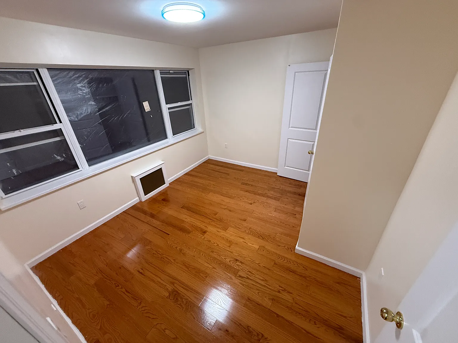 3 bed, 1300 sqft, $3,050 — Photo 3