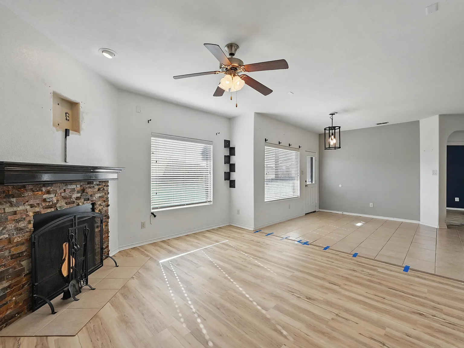 4 bed, 1818 sqft, $2,190 — Photo 2