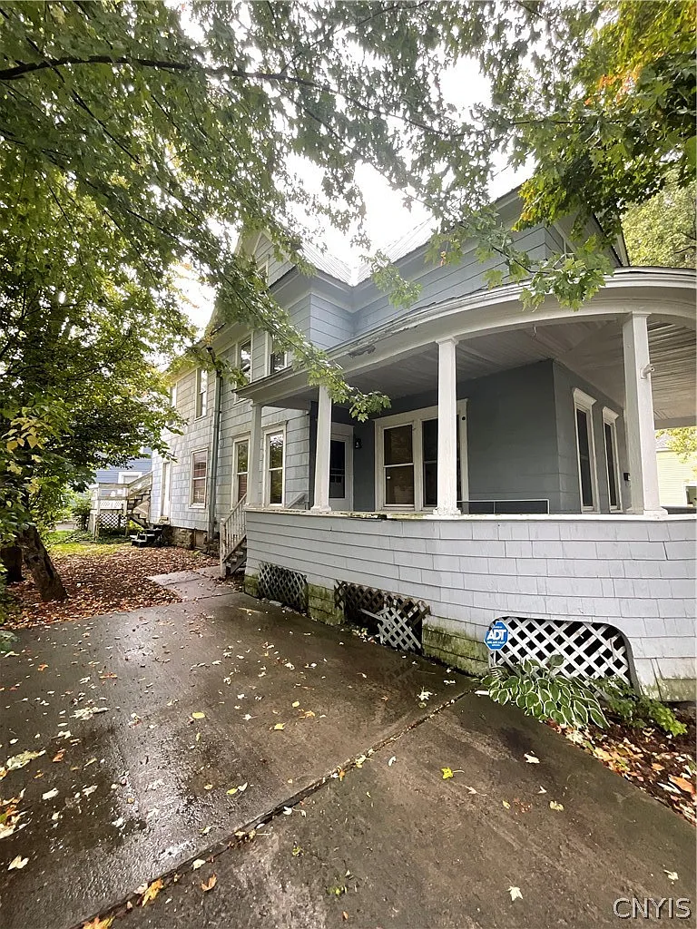 2 bed, 1.0 bath, 1265 sqft, $950 — Photo 4