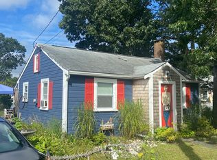 127 Swifts Beach Rd, Wareham, MA 02571