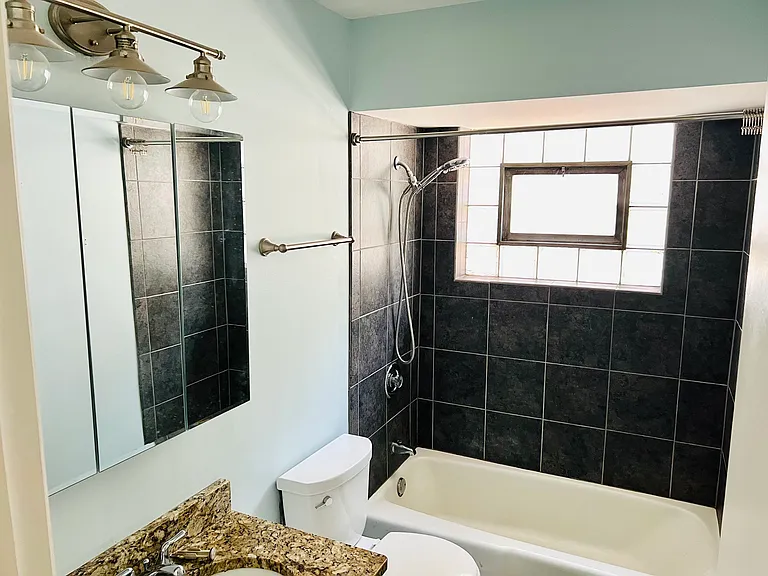 10425 S Hale Ave #3A — Photo 6