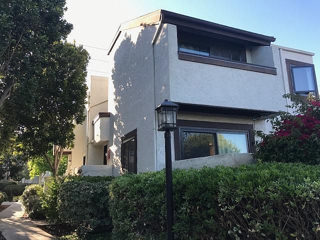 Sea Colony townhomes, Point Loma - Ocean Beach