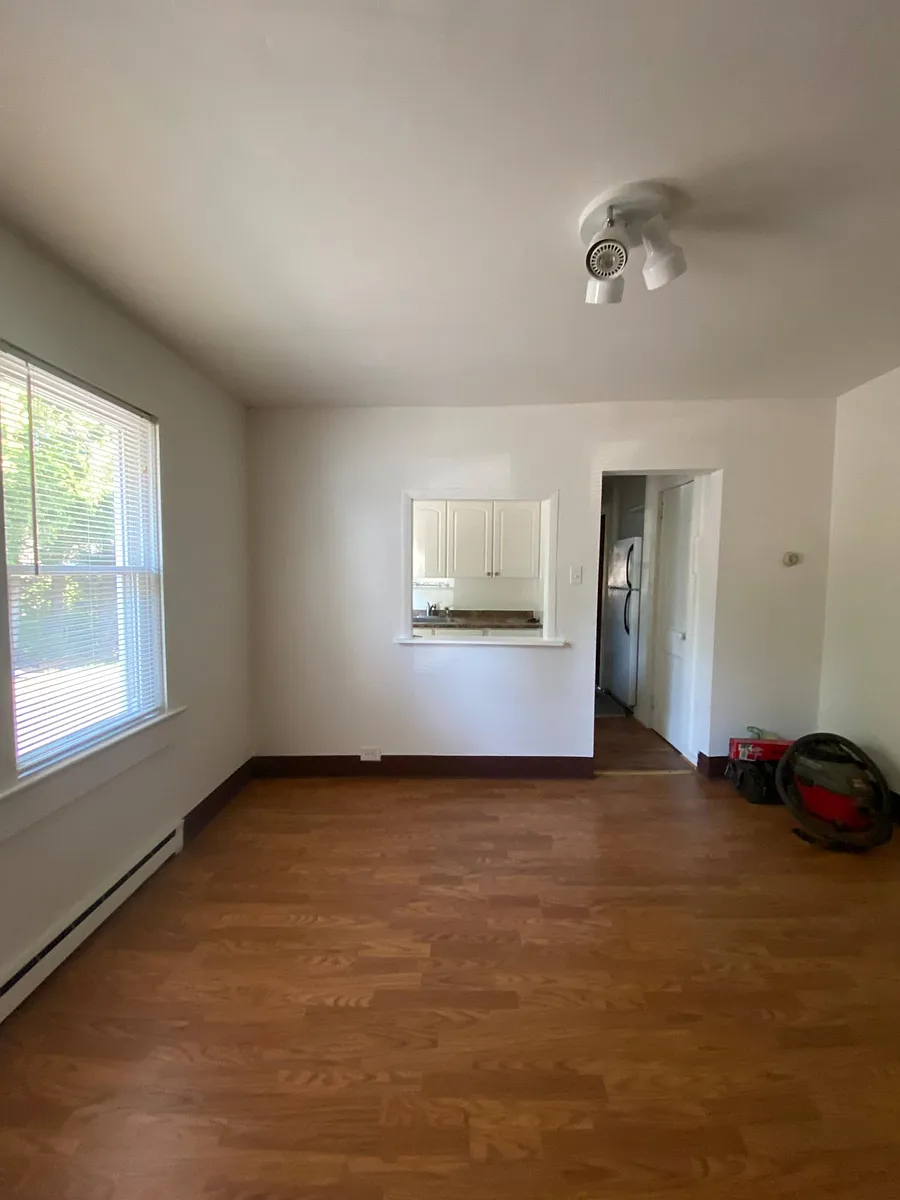 Building Photo - 16 Melnick Pl #A