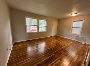 289 Hazelwood St, Saint Paul, MN 55106