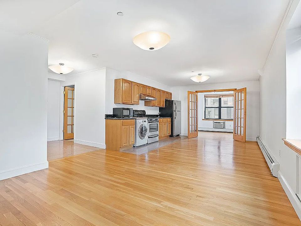 1st image of 133 Essex St APT 502