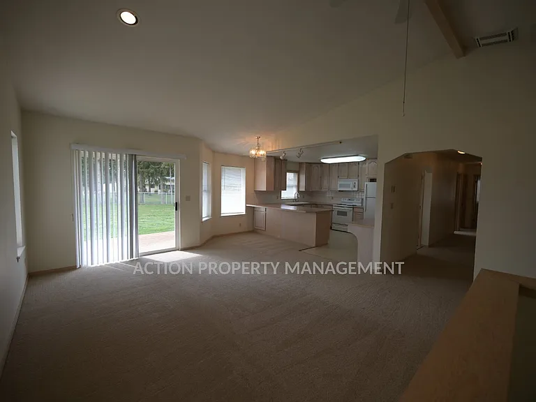 1464 Heath Rd — Photo 9