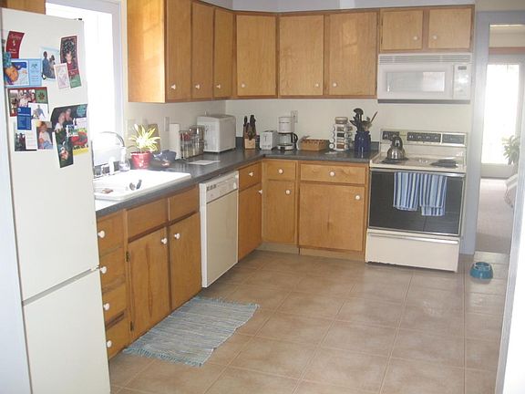 4th image of 517 Lee St