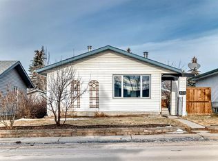 404 S Acacia Dr SE, Airdrie, AB T4B 1G1