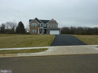 211 Decatur Cir, Stephens City, VA 22655