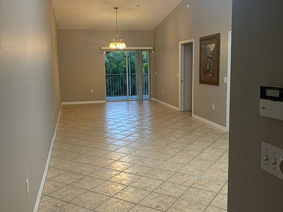 3rd image of 12515 McGregor Blvd APT 212