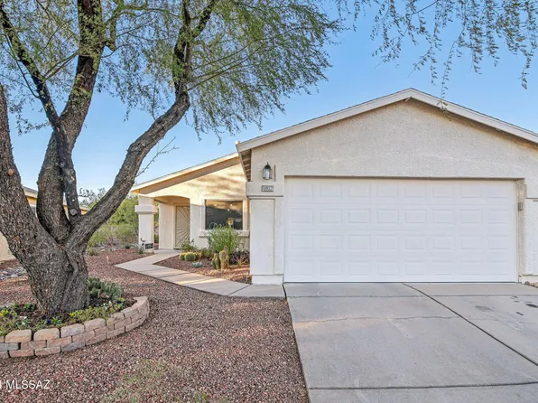 10137 E Rincon Shadows Dr, Tucson, AZ 85748