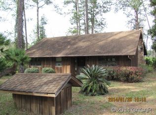 211 Riley Lake Dr, Hawthorne, FL 32640