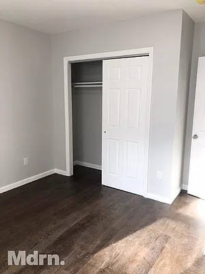 Rented by Mdrn Residential | media 9