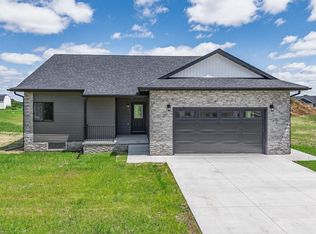 324 Eastridge Cir, Reedsburg, WI 53959