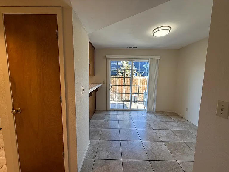 1420 Douglas Ave #8 — Photo 7