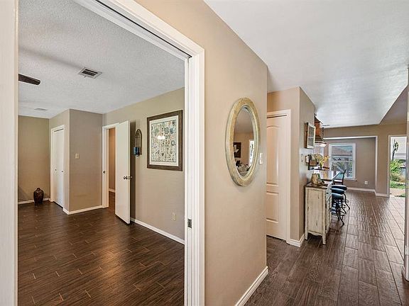 3rd image of 1222 Peggy Ln