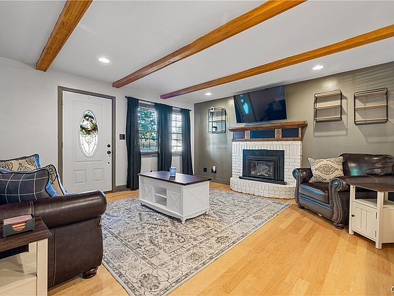 4th image of 331 Glen Rd N