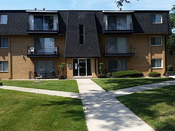 2nd image of 4829 W 109th St