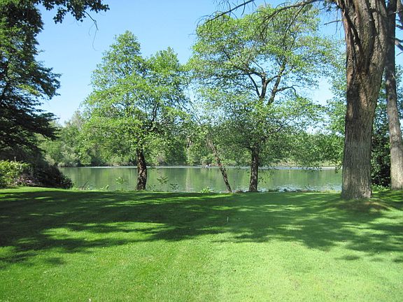 4th image of 19054 River Crest Dr