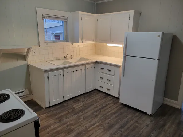 47 Prospect St #5, Moosup, CT 06354