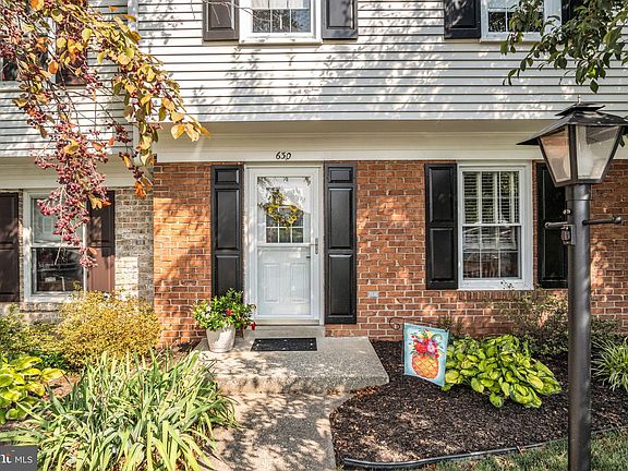 3rd image of 630 Allenview Dr
