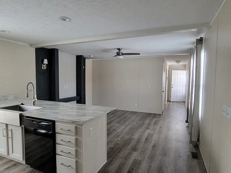 7416 Gillette Rd — Photo 9
