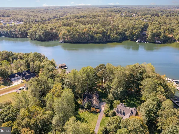 15606 Cedar Tree Ct, Mineral, VA 23117