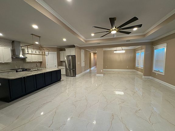 5th image of 180 Conner Cir
