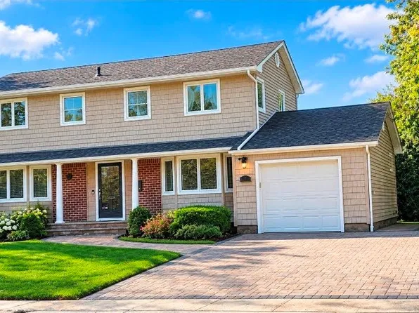1 Niagara Drive, Jericho, NY 11753