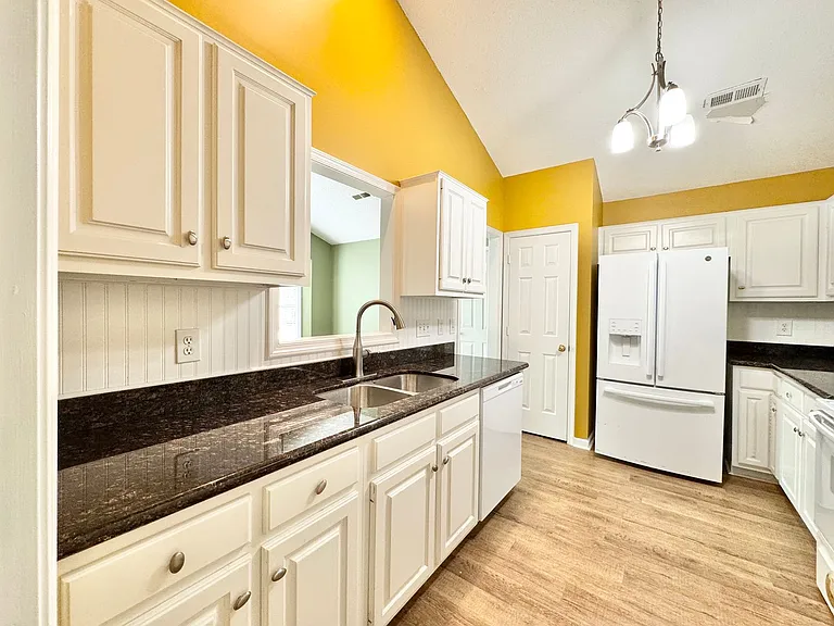 3529 Bent Trace Dr — Photo 8