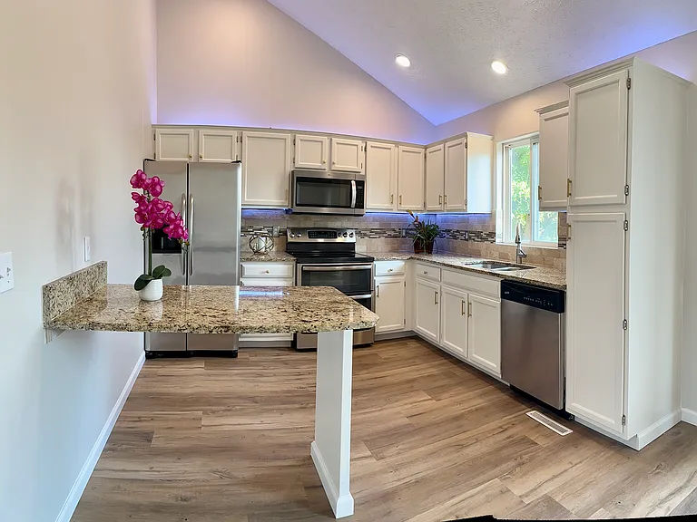 15293 Wirt St — Photo 19
