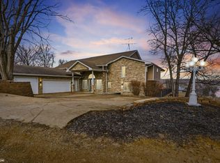 109 Cedar Rd, Montezuma, IA 50171